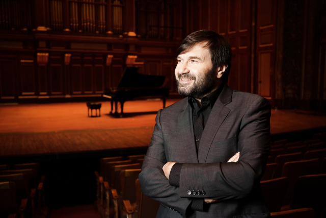 피아니스트 알렉산더 코르산티아 뉴잉글랜드 음악원 교수. 부산시향 제공