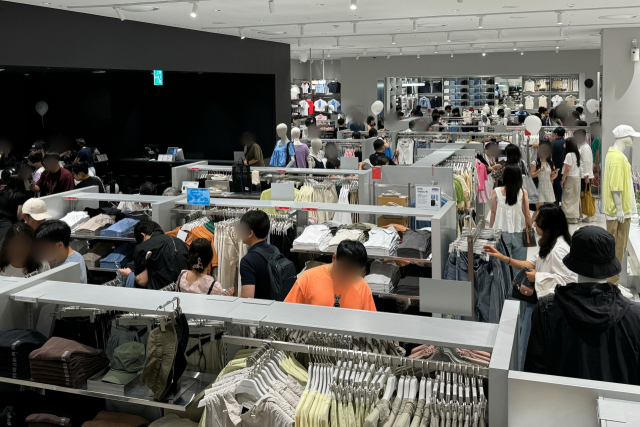 무신사 스탠다드 부산 세 번째 매장인 롯데백화점 센텀시티점. 무신사 스탠다드 제공