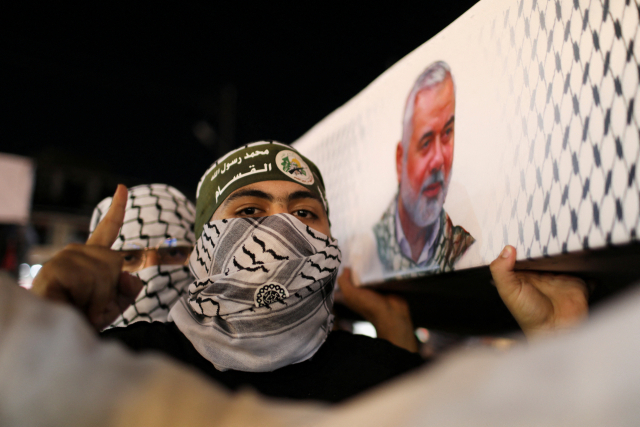 지난 3일 요르단에서 하마스 지지자들이 암살된 하니예의 장례식을 치르고 있다. 로이터연합뉴스