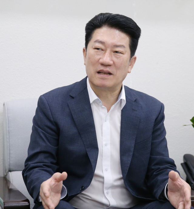 부산시의회 송상조 신임 행정문화위원장은 “도시의 진정한 복지는 시민이 아프지 않게 평소 스포츠를 즐길 수 있는 인프라를 제공하는 것”이라고 말했다.