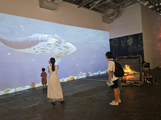 ‘OO한 여름을 보내는 15가지’ 전시장 모습. 김효정 기자