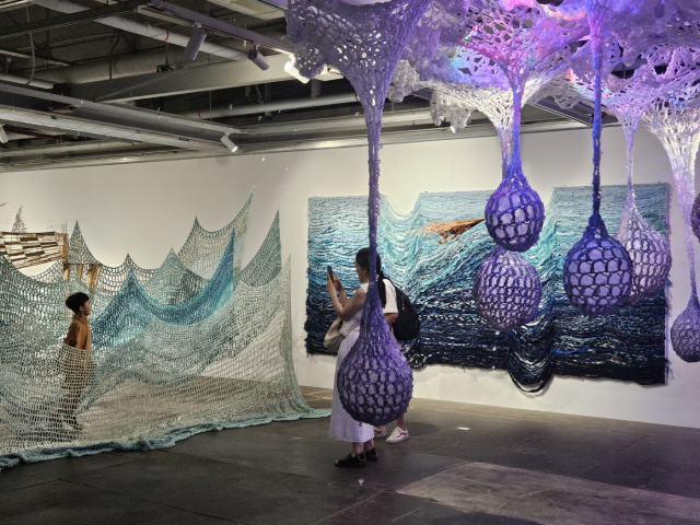 ‘OO한 여름을 보내는 15가지’ 전시장 모습. 김효정 기자