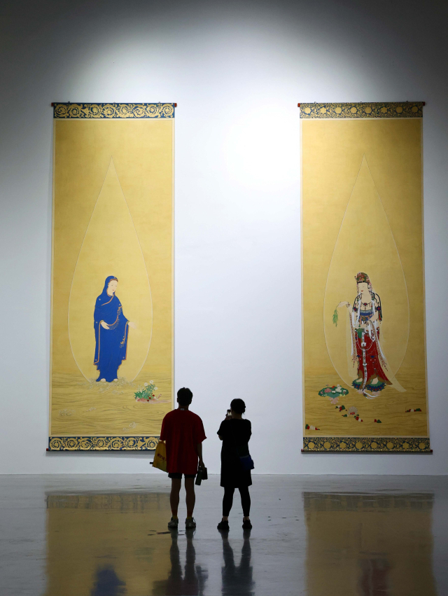 관세음보살과 성모 마리아를 그린 송천 스님 작품. 정종회 기자 jjh@