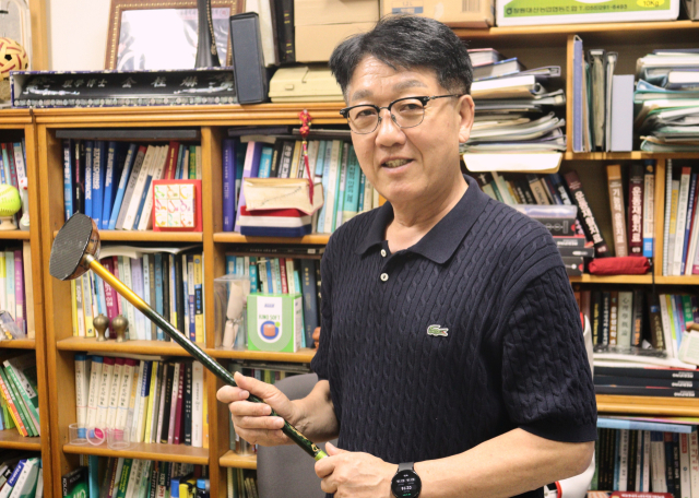 부산과기대 김주혁 교수가 파크골프 전공 개설에 대해 설명하고 있다. 남태우 기자