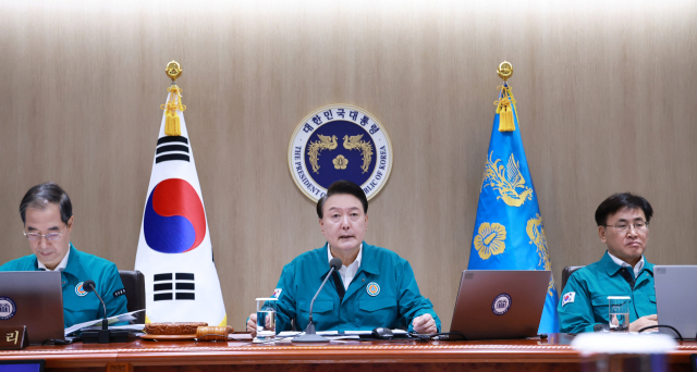 윤석열 대통령이 지난 19일 서울 용산 대통령실 청사에서 열린 을지 및 제36회 국무회의에서 발언하고 있다. 연합뉴스