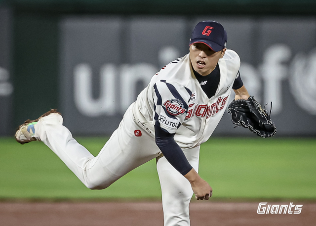 구원 투수로 마운드에 오른 롯데 구승민. 롯데 자이언츠 제공