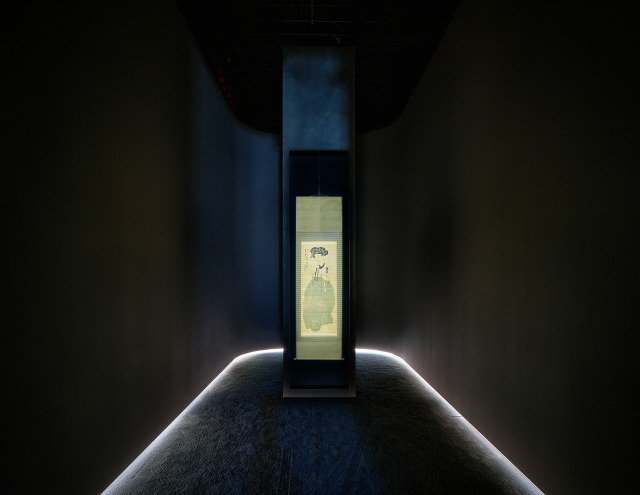 개관전에서 만나는 신윤복의 미인도. 2전시실에서 단독으로 만날 수 있다. 간송미술문화재단 제공