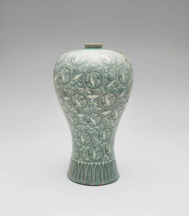 청자상감운학문매병. 간송미술문화재단 제공