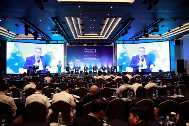 코트라(KOTRA)는 오는 10일 해양수산부가 주최하는 ‘2024 아시아 태평양 해양디지털 국제 콘퍼런스’와 연계해 부산 해운대구 시그니엘부산 호텔에서 수출상담회를 개최한다. 지난해 9월 12~13일 이틀간 ‘해양디지털 산업의 현재와 미래’를 주제로 서울에서 열린 ‘2023 해양디지털 국제콘퍼런스’ 행사 현장 모습. 코트라 제공