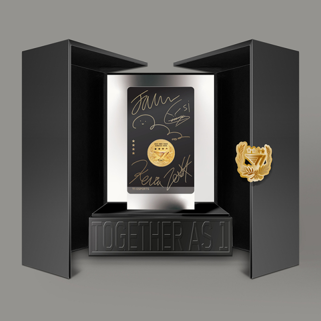 T1 우승 기념메달 금 패키지.조폐공사 제공