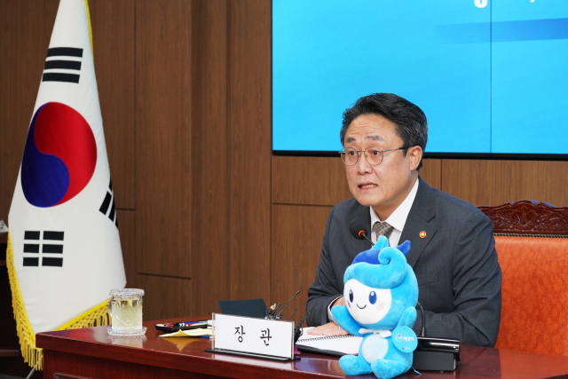 강도형 해양수산부 장관이 지난 5일 정부세종청사 해수부 대회의실에서 기자간담회를 하고 있다. 해수부 제공