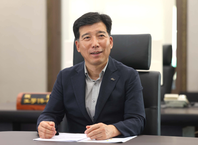 이해우 동아대 총장은 “수익창출형 통합 산학협력단에서 국내 최고의 밸브·관련 부품 기업 종합 지원시스템을 구축할 계획”이라고 밝혔다. 이재찬 기자 chan@