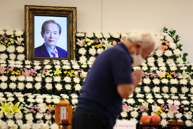 22일 서울대병원 장례식장에 마련된 장기표 신문명정책연구원 원장 빈소. 연합뉴스