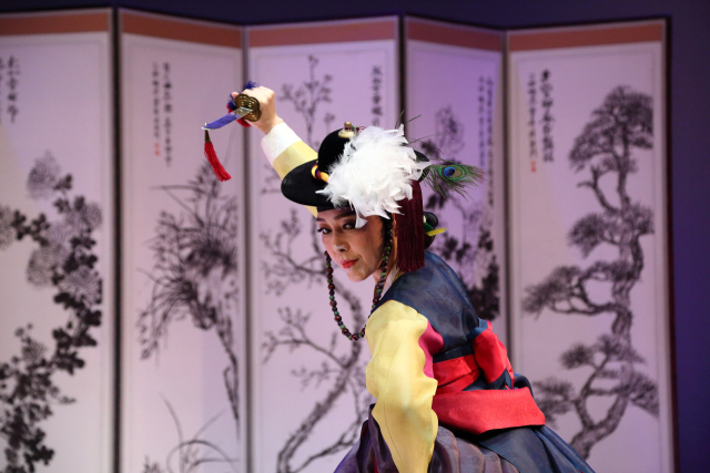 BIDAM 포커스-한국춤에서 공연될 이상연의 ‘구음검무’. 부산국제춤마켓 제공