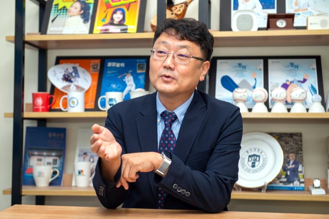 한국대학홍보협의회 김남수 회장은 “임기 동안 ‘열정을 담아서, 새롭고 신나는 대학 홍보’를 슬로건으로 펼치겠다”고 말했다.