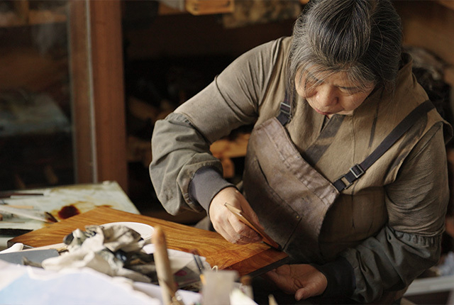 이현승 작가의 작업 모습. 크래프트 나비 제공