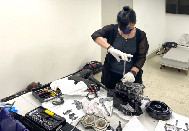 교육생이 실습에 참여하고 있다. 중소조선연구원 제공