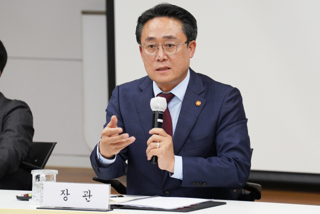 강도형 해양수산부 장관이 14일 정부세종청사에서 기자간담회를 진행하고 있다. 해수부 제공