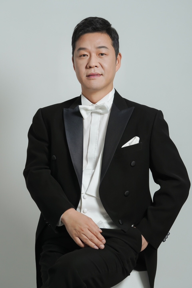 인제대 지휘자 정인혁. 부산문화회관 제공