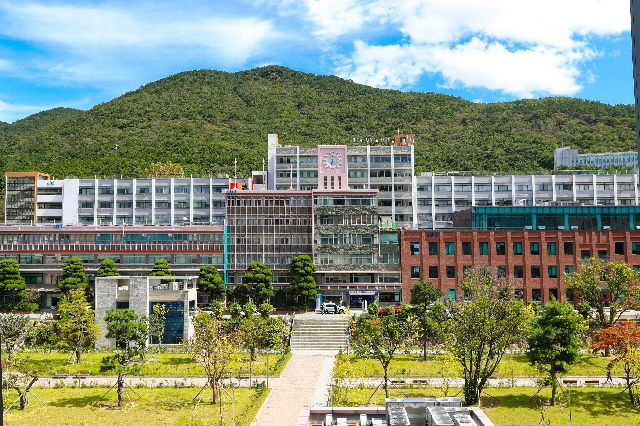 동아대 구덕캠퍼스 의과대학 전경. 부산일보DB