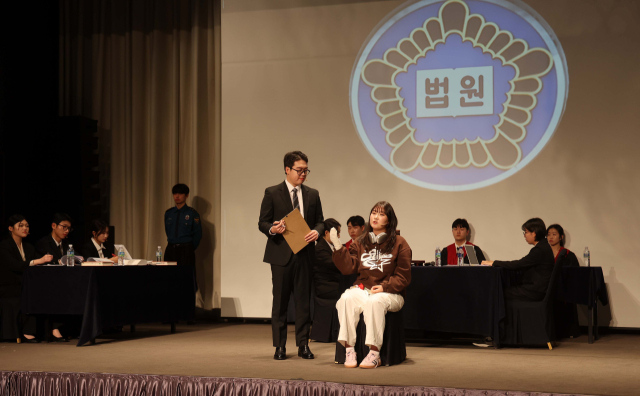 해사법원 설치 법안의 국회 통과를 촉구하고 부산이 최적지라는 점을 부각시키기 위한 ‘해사법원 부산 설립을 위한 해사 모의재판’이 21일 오후 부산 부산진구 롯데호텔에서 열렸다. 이재찬 기자 chan@