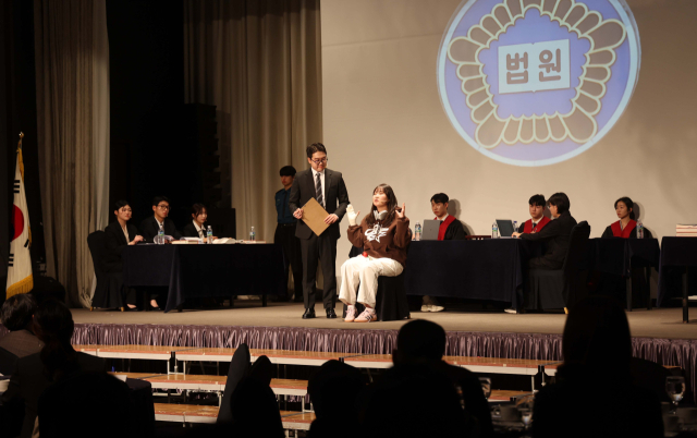 해사법원 설치 법안의 국회 통과를 촉구하기 위한 '해사법원 부산 설립을 위한 해사 모의재판'이 지난 21일 부산 부산진구 롯데호텔에서 열렸다. 이재찬 기자 chan@