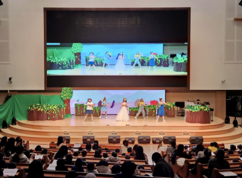 개소 10주년 기념 아동극을 개최한 부산강서구어린이급식관리지원센터. 신라대 제공