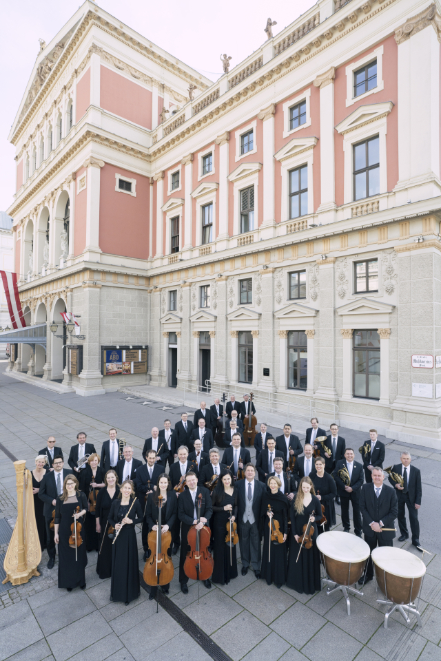 요한 슈트라우스의 증손에 의해 1966년 창단된 ‘빈 요한 슈트라우스 오케스트라’. (재)부산문화회관 제공