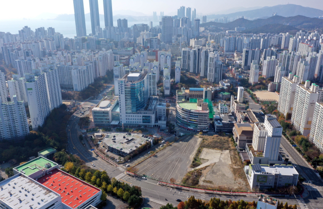 부산 해운대구 해운대백병원과 중증질환 전문센터가 들어설 부지 모습. 부산일보DB