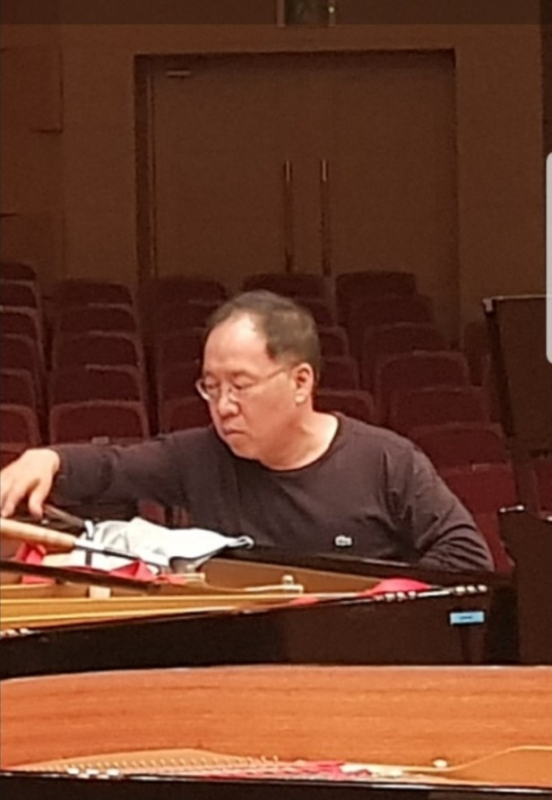 제50회 부산음악상 공로상 부문에 강규찬 조율사. 부산음악협회 제공