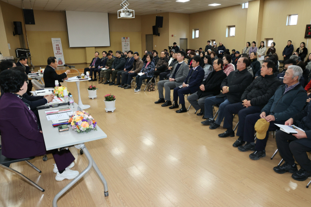 나동연 양산시장이 덕계동에서 시민과의 간담회를 갖고 있다. 양산시 제공