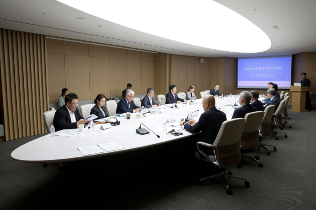 유상임 과학기술정보통신부 장관이 지난해 9월 30일 서울 중구 대한상공회의소에서 열린 ‘출연연 발전방향 기관장 간담회’에서 인사말을 하고 있다. 과기정통부 제공