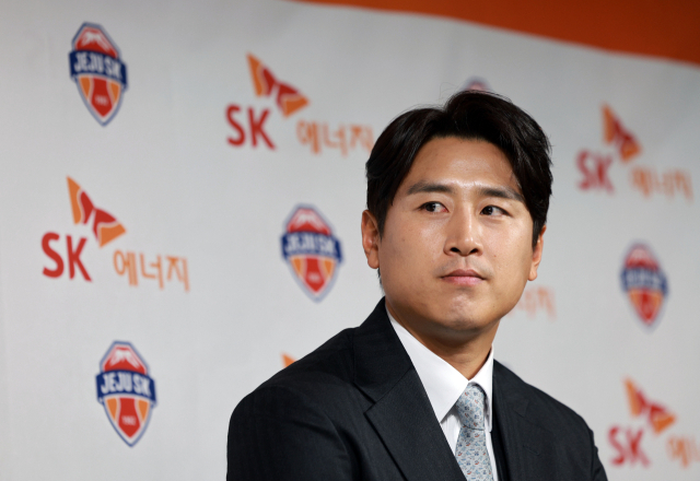 14일 서울 종로구 축구회관에서 열린 구자철 현역 은퇴 기자회견 모습. 연합뉴스