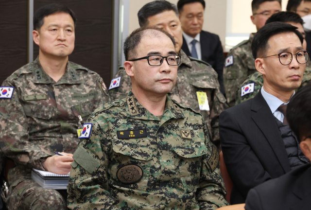 곽종근 전 육군 특수전사령관이 22일 국회에서 열린 '윤석열 정부의 비상계엄 선포를 통한 내란 혐의 진상규명 국정조사 특별위원회' 1차 청문회에 출석해 자리하고 있다. 연합뉴스