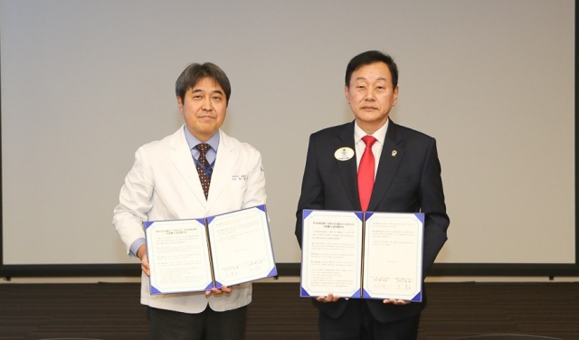 국제라이온스 355-A지구(총재 조홍제)와 부산제2항운병원(병원장 황성환)는 지난 21일 부산진구 범천동 부산제2항운병원 13층 컨퍼러스룸에서 부산 지역 소외계층 의료복지 증진과 상호 발전을 위한 업무협약을 체결했다.