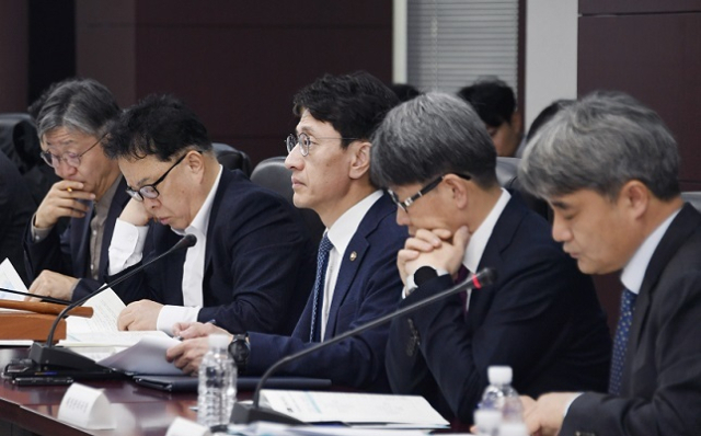 사진은 김윤상 기획재정부 차관이 지난 1월 재정사업평가위원회에 참가한 모습. 기재부 제공