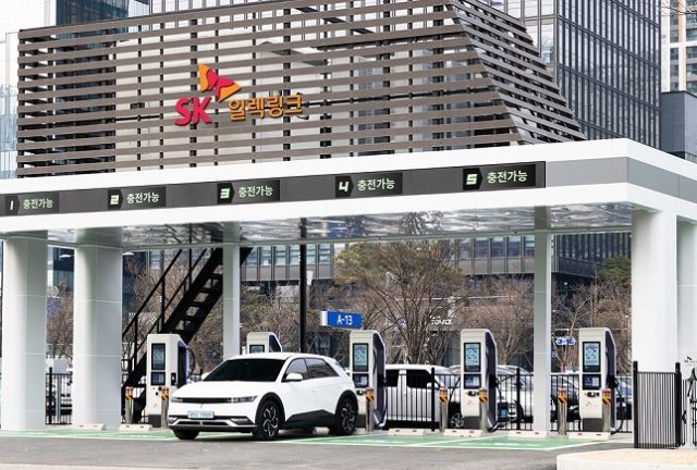 코레일과 SK일렉링크가 설치한 광명역 집중형 전기차충전소. 코레일 제공