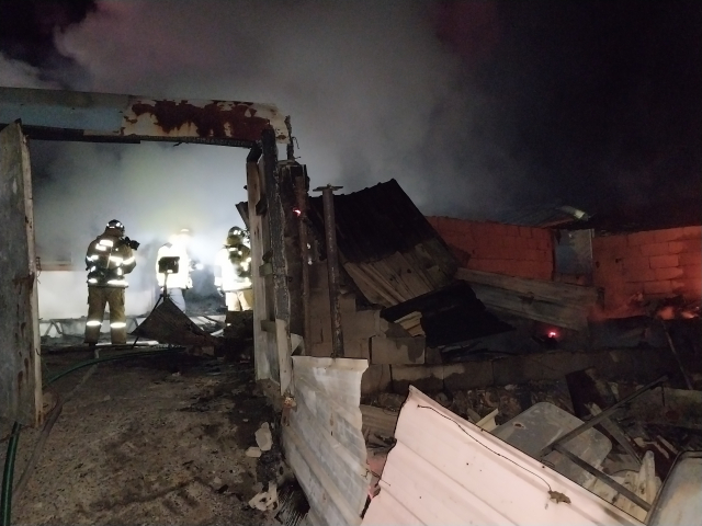 이날 화재로 80대 거주자가 숨졌으며, 재산 피해가 발생했다. 경남소방본부 제공