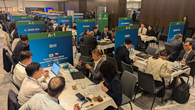 코트라(KOTRA)가 17일 서울 중구에서 체코 산업통상부 소관기관인 체코 투자청(Czech Invest)과 업무협약을 체결했다. 이로써 코트라는 한국과 체코의 경제협력을 통해 양국 비즈니스를 활성화하고 수출활력을 불어넣기 위해 나선다. 사진은 코트라가 지난해 9월 체코 프라하에서 개최한 한-체코 비즈니스 파트너십 무역상담회 전경. 코트라 제공