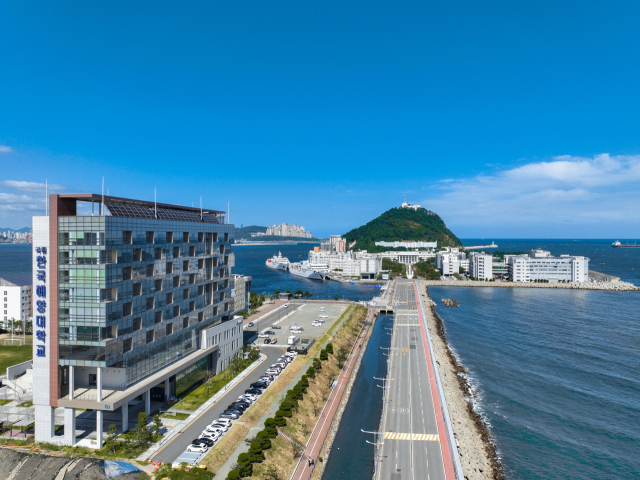 국립한국해양대학교가 국립목포해양대학교와 통합을 기반으로 한 글로컬대학 30 사업 공동 추진을 선언했다. 국립한국해양대 전경. 국립한국해양대 제공