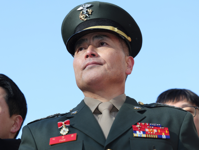 해병대 채 모 상병 순직 사건 관련 항명 및 상관명예훼손 혐의로 기소된 박정훈 전 해병대 수사단장(대령)이 1월 9일 오전 서울 용산구 국방부 군사법원에서 열린 1심에서 무죄를 선고받은 뒤 기자회견에 참석해 있다. 연합뉴스