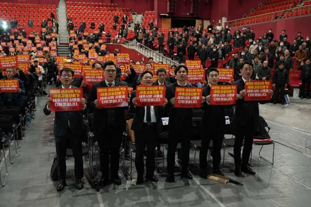 지자체 민간위탁사업 결산서 검사에서 1만 7000여 세무사들이 참여하고 세출검증 전문가로 거듭날 것을 선언하는 결의대회가 전국에서 열렸다. 한국세무사회 제공