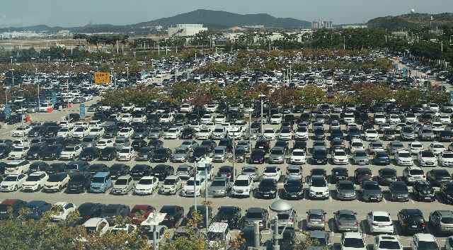 인천국제공항 주차장. 부산일보DB