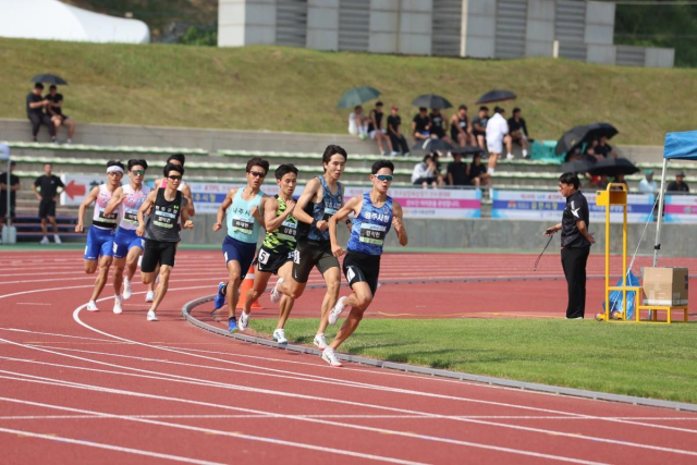 지난해 경남 김해종합운동장에서 치러진 육상 경기. 김해시 제공