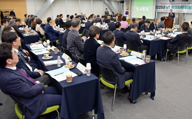 한국농수산식품유통공사(aT)는 19일 서울 양재동 aT센터에서 ‘aT 혁신자문위원회’ 자문위원의 위촉식을 개최했다. 한국농수산식품유통공사 제공