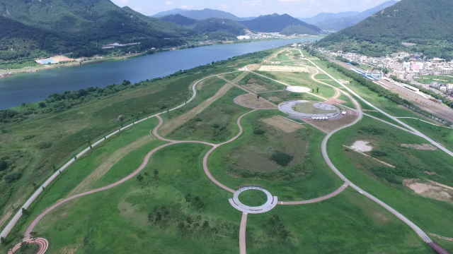 이달 중에 근린공원 지정 여부가 판가름 나는 황산공원 전경. 양산시 제공