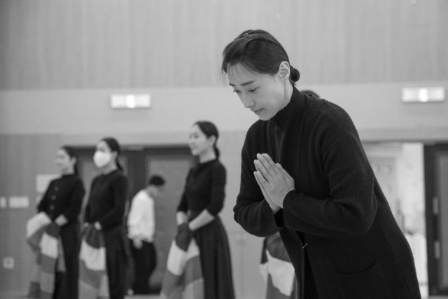 국립부산국악원 무용단 정기 공연 ‘선락船樂-기억의 산으로’ 연습 장면. 국립부산국악원 제공