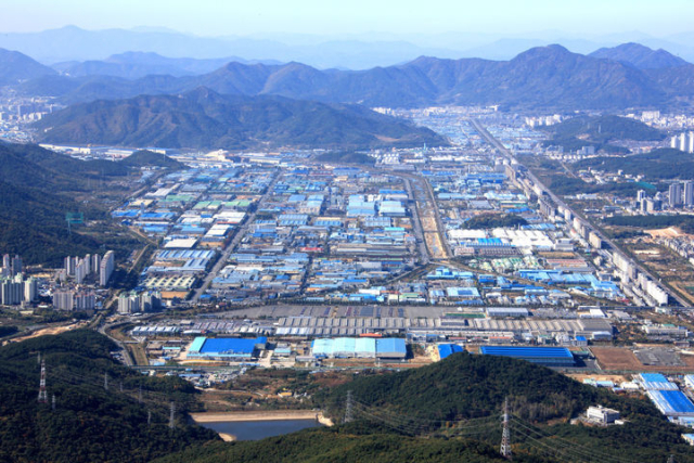 경남 창원시 창원국가산업단지 전경. 창원시청 제공