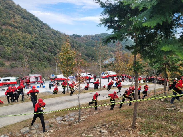 2023년 경남 진주시에서 열린 산불진화대 지상진화 경연대회 모습. 경남도 제공