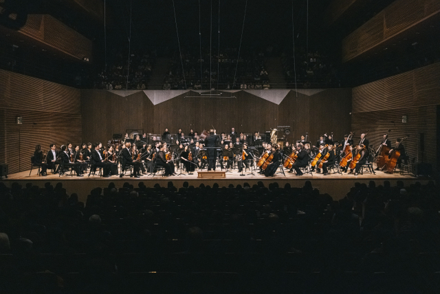 28일 오후 2025년 통영국제음악제가 화려하게 개막했다. 사진은 통영페스티벌오케스트라 모습. 통영국제음악재단 제공